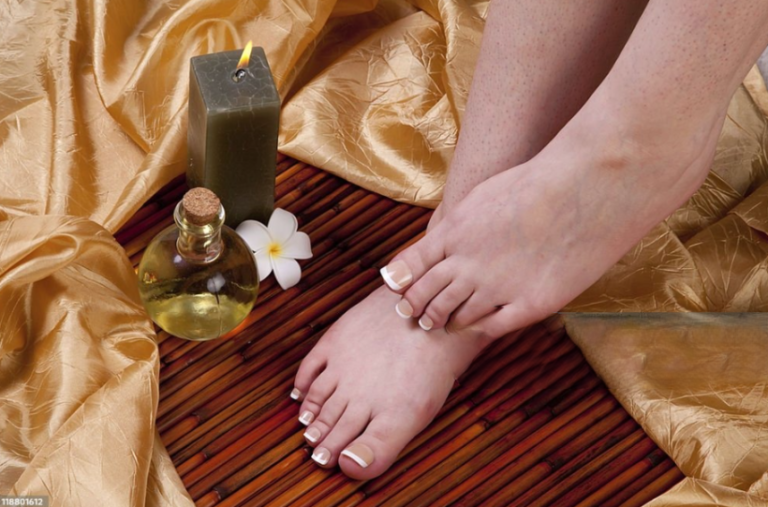 How to Use Tea Tree Oil for Nail Fungus?